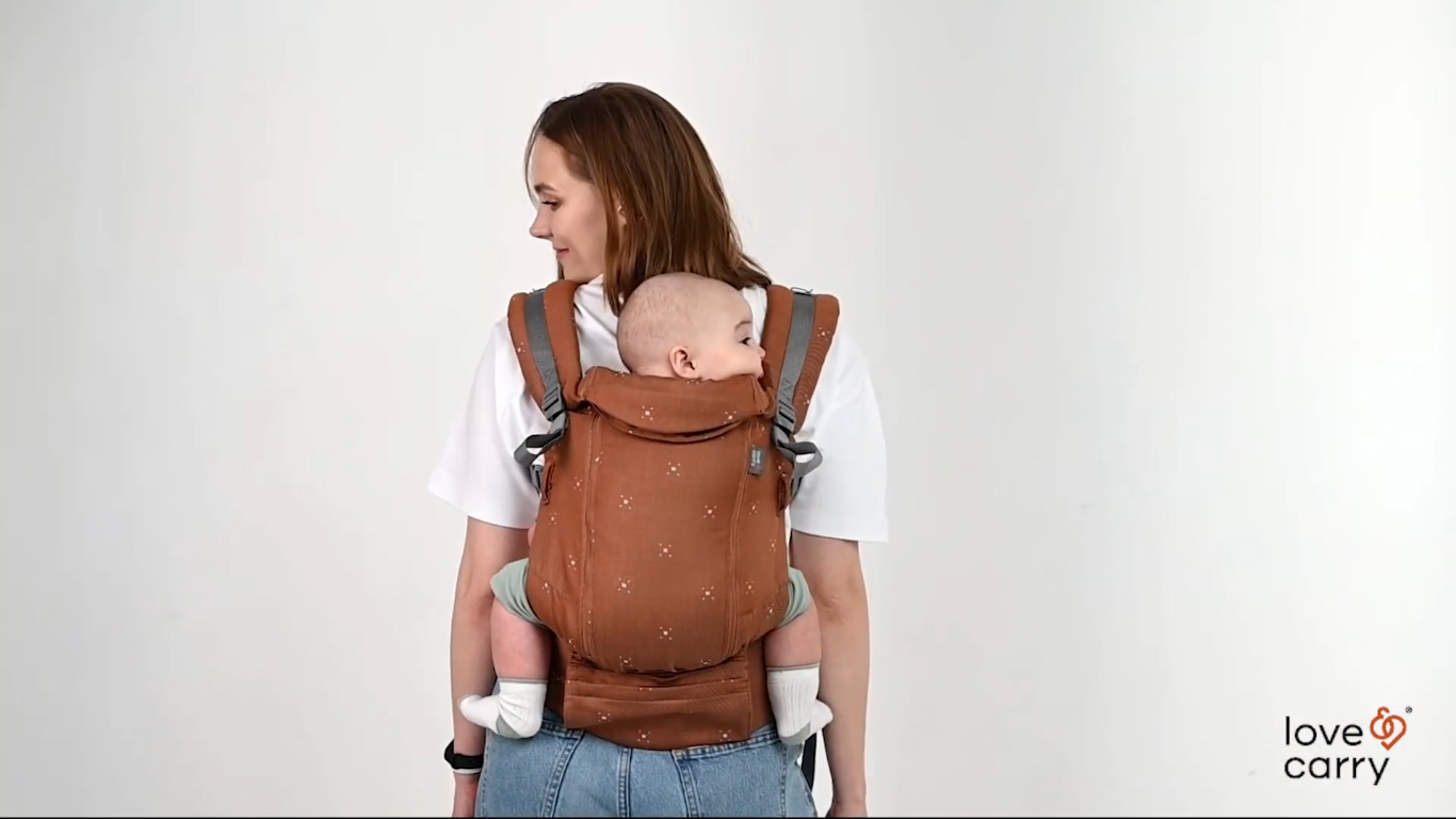 Love&Carry ONE baby carrier. Back carry 6 m+